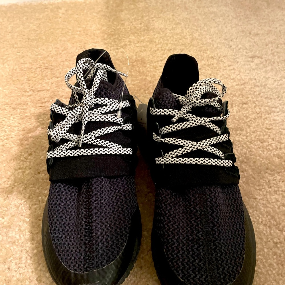 Brand New Boys- AdidasTubular Sneakers Size 4 in Big Kids